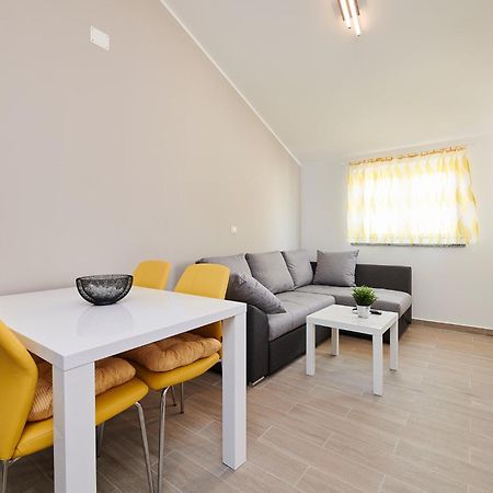 Villa Dvori Basanija Ngoại thất bức ảnh