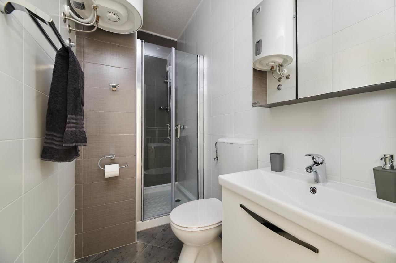 Villa Dvori Basanija Ngoại thất bức ảnh