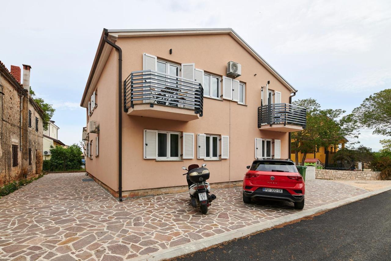 Villa Dvori Basanija Ngoại thất bức ảnh